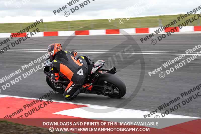 cadwell no limits trackday;cadwell park;cadwell park photographs;cadwell trackday photographs;enduro digital images;event digital images;eventdigitalimages;navarra;no limits trackdays;peter wileman photography;racing digital images;trackday digital images;trackday photos